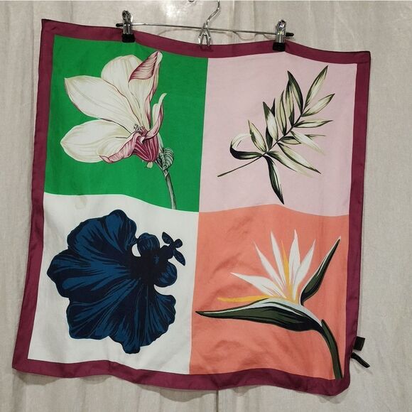 Ann Taylor Factory Accessories - Ann Taylor Factory Color Block Floral Square Scarf